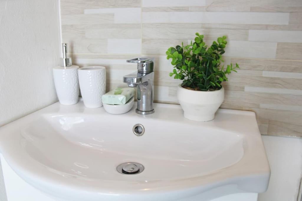 Casa Romeo Vinitaly - Free Parking - Wifi Apartment Verona